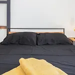 L'allegria - Peaceful - Sea - Private Car Park Apartment